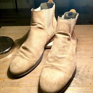 Call it Spring Men's Suede Tan Chelsea Boots